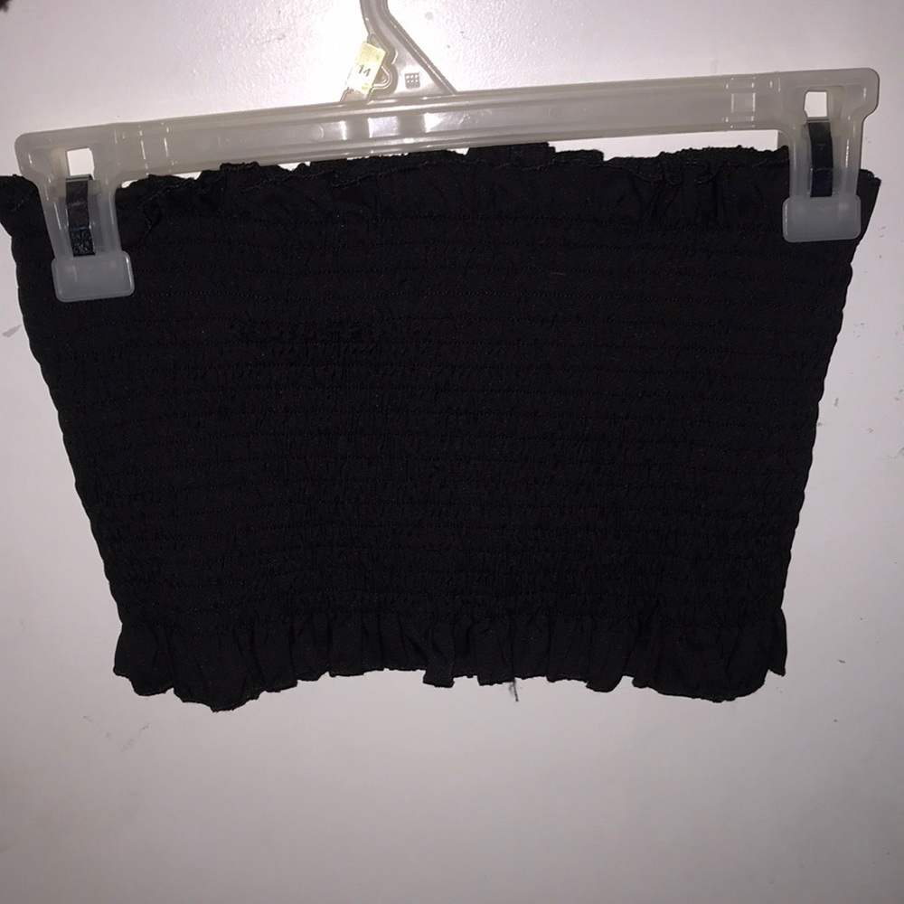 ZAFUL Black Ruffled Crop Top